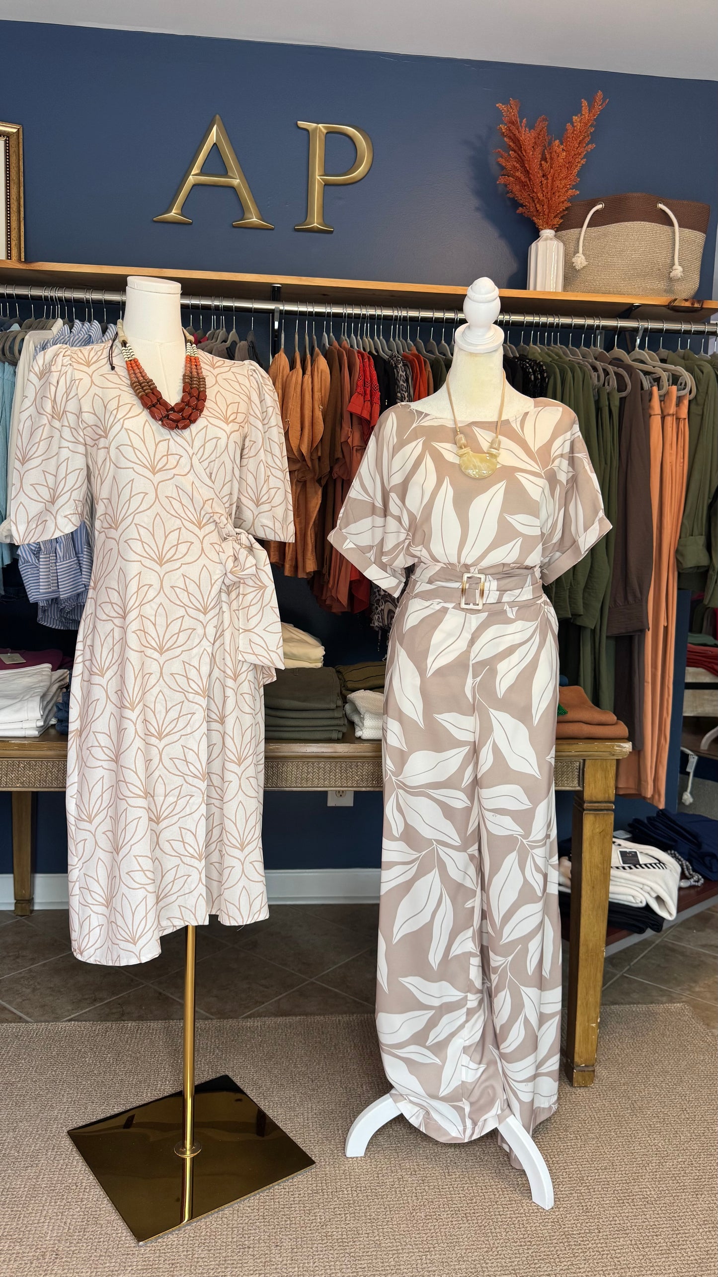 Silky Wide Pants with belt detail