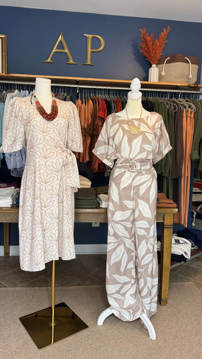 Silky Wide Pants with belt detail